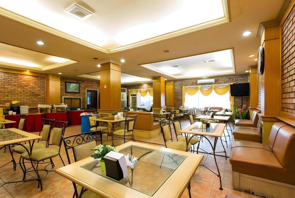 Buana Lestari Hotel Balikpapan  Exteriör bild