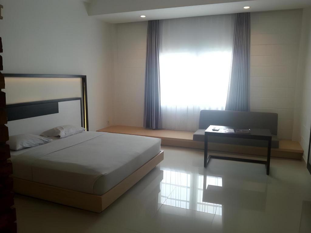 Buana Lestari Hotel Balikpapan  Exteriör bild