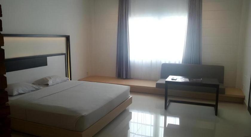 Buana Lestari Hotel Balikpapan  Exteriör bild