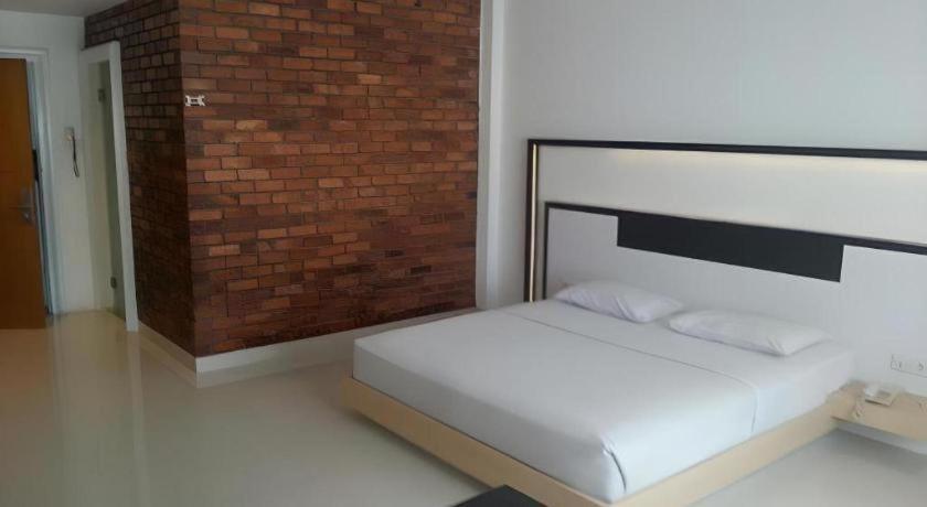 Buana Lestari Hotel Balikpapan  Exteriör bild